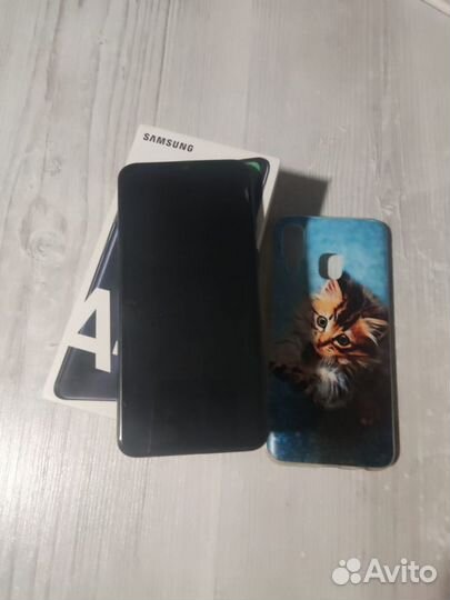 Samsung Galaxy A40, 4/64 ГБ