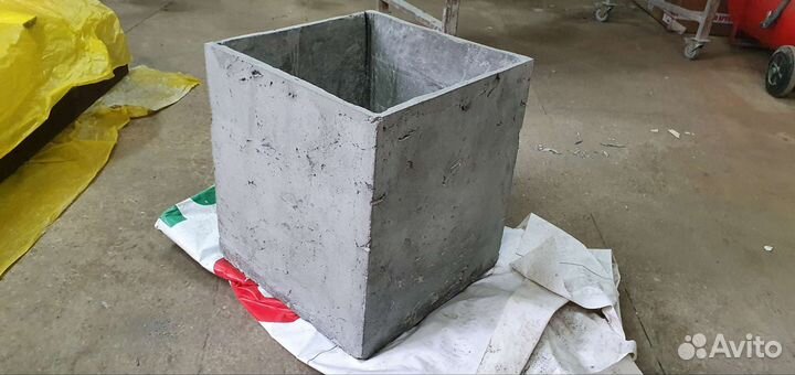 Кашпо из бетона