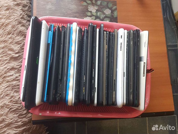 Планшеты на ремонт или запчасти