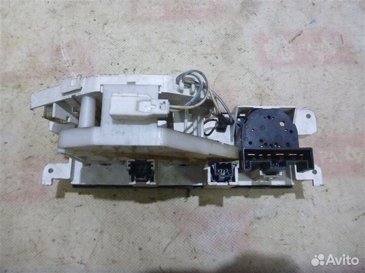 Блок управления печкой Nissan Almera N15 GA14 1997