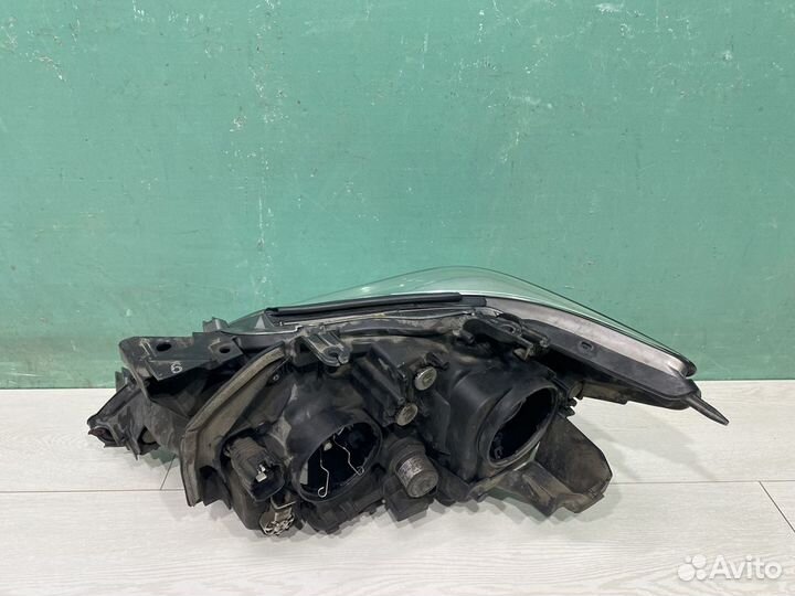 Фара правая Lexus LX 3 LX570 J200 (2007-2012)