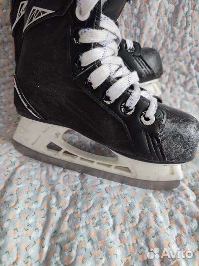 Хоккейные коньки bauer