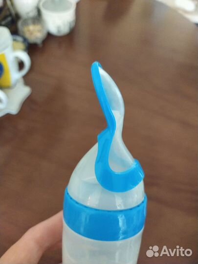 Силиконовая бутылочка с дозатором для прикорма