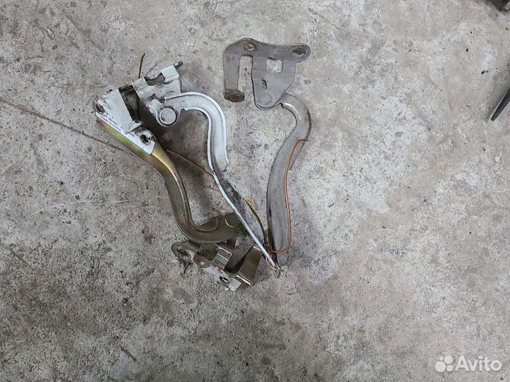 Петли капота на lifan х50