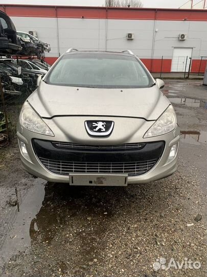 В разборе Peugeot 308 SW