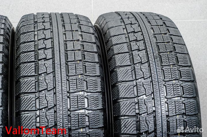 Toyo Winter Tranpath MK4a 215/60 R16 95Q