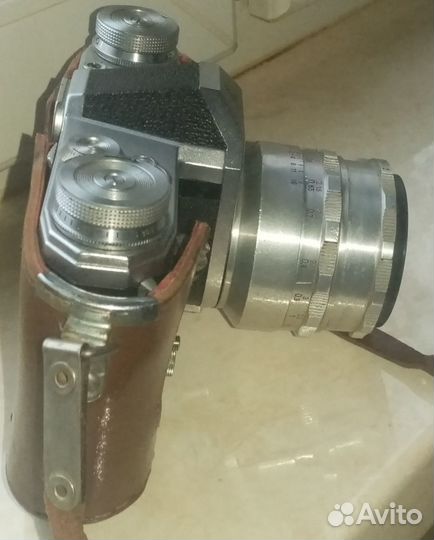 Пленочный зеркальный фотоаппарат Pentacon F СССР