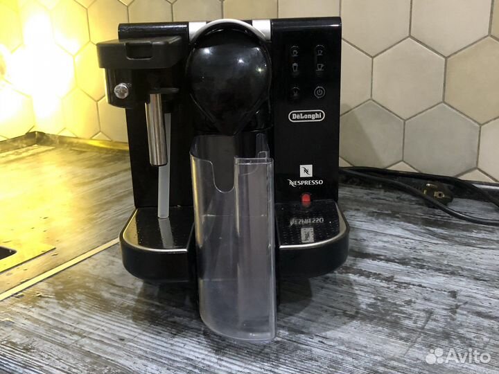 Капсульная машина nespesso с капучинатором