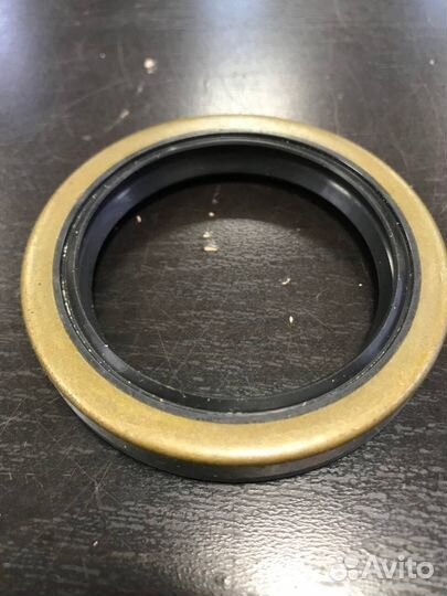 Сальник задней ступицы KIA carnival /sorento