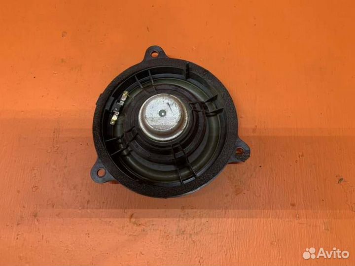 Динамик двери задний левый Infiniti Ex35 J50