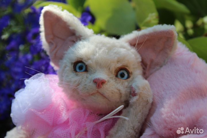 Кошка белая. Авторская мягкая игрушки коллекция