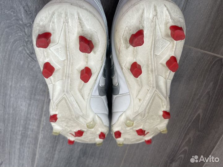 Футбольные бутсы