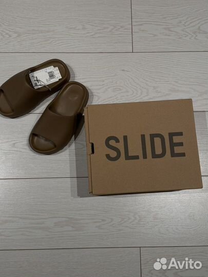 Adidas yeezy slide