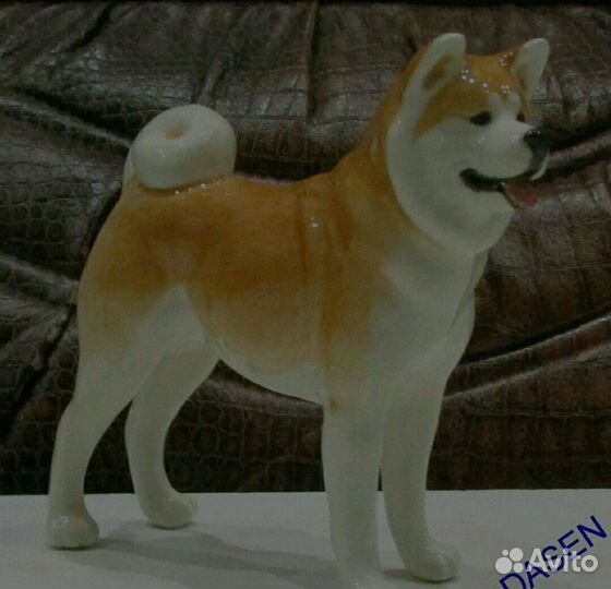 Акиту ину фарфор