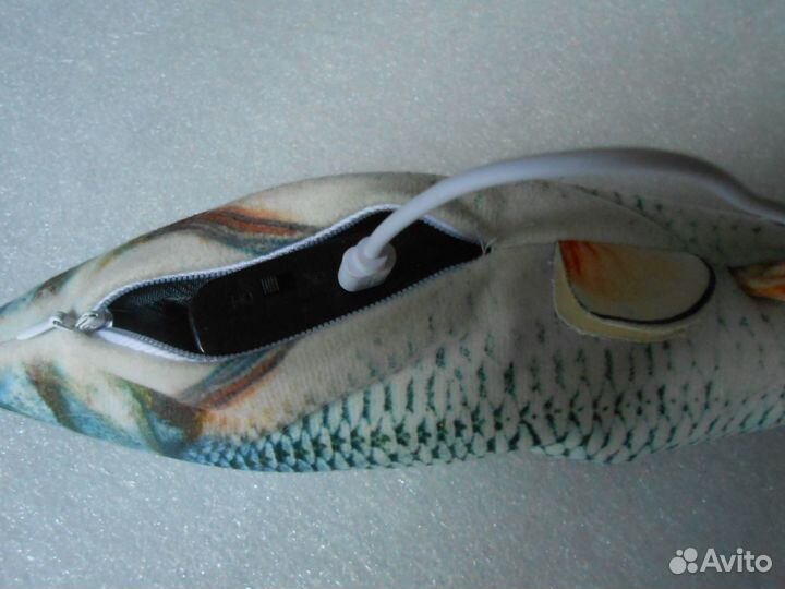 Игрушка для кошек интерактивная рыбка