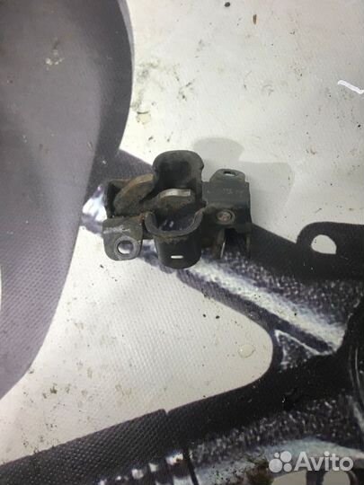 Замок капота передний Mercedes-Benz E-Class W211