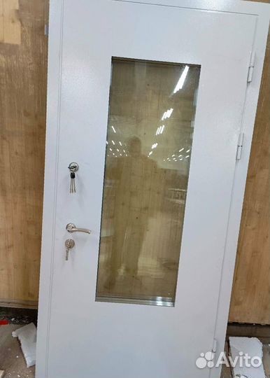 Дверь входная в квартиру