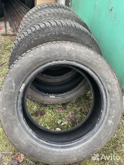 Goodyear UltraGrip Ice 185/60 R15