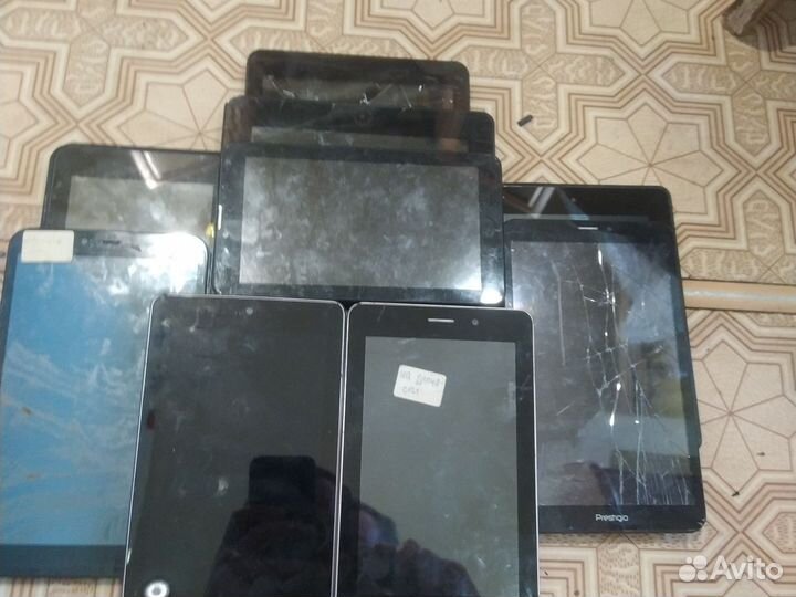 Продам планшеты на запчасти/восстановление