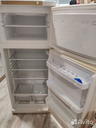 Холодильник Indesit ST14510