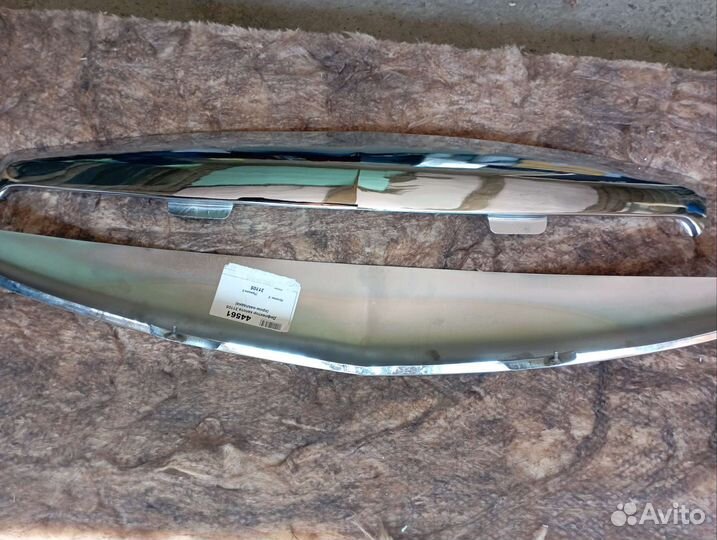 Дефлектор капота Волга 31105