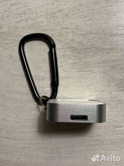 Магнитное беспроводное зарядное устройство Apple