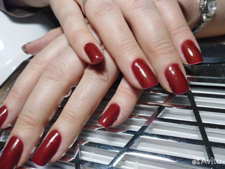 Маникюр с покрытием гель-лаком