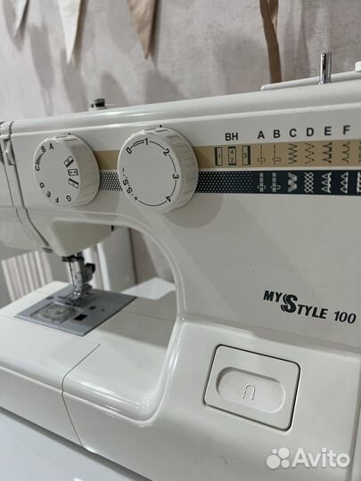 Швейная машинка janome