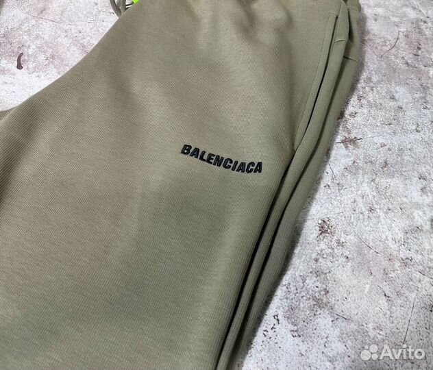 Спортивные костюмы Balenciaga