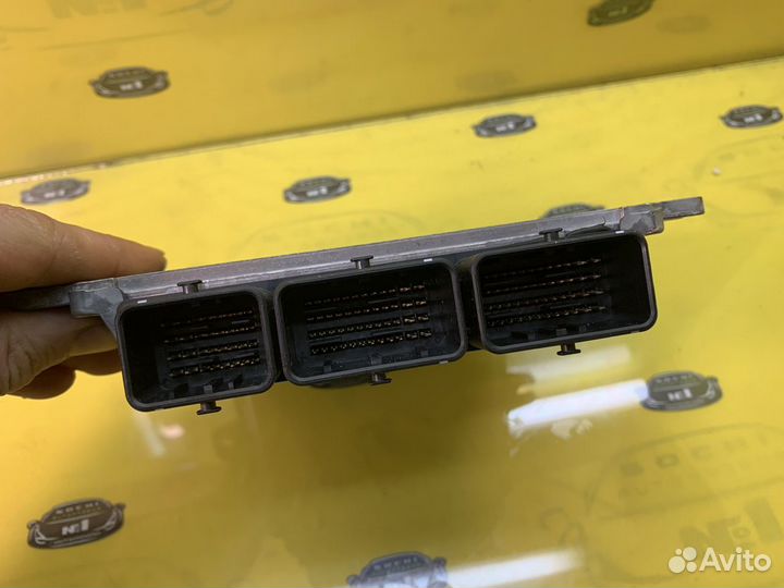 Блок управления двигателя Nissan Fuga Y51