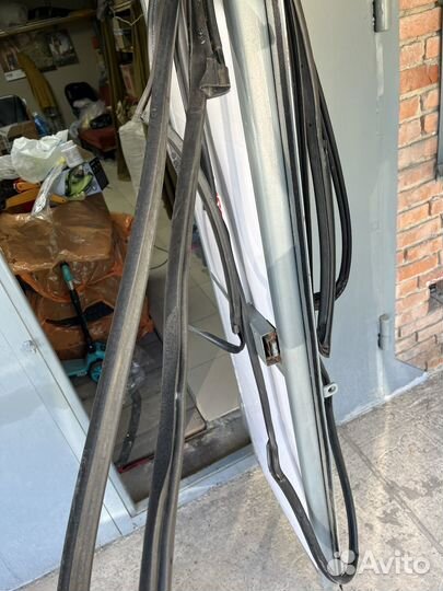 Уплотнители двери w211