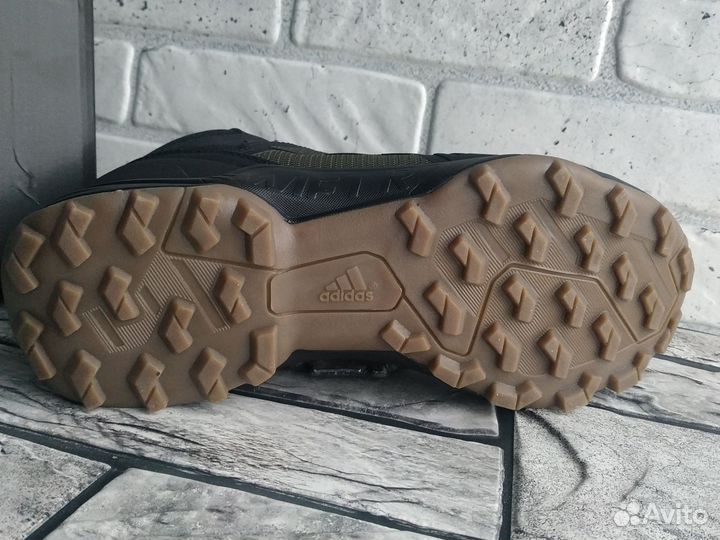 Зимние кроссовки adidas terrex высокие р2