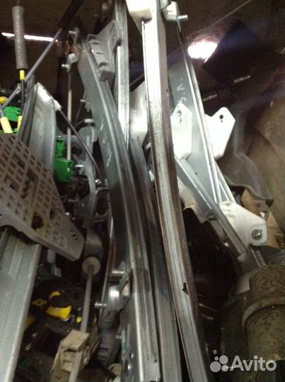 Стеклоподъемник передний задний Киа Рио 3