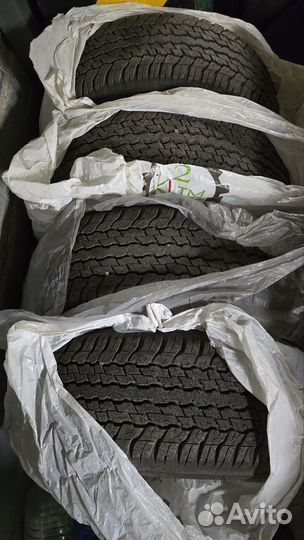 Dunlop Axiom Plus 265/65 R17