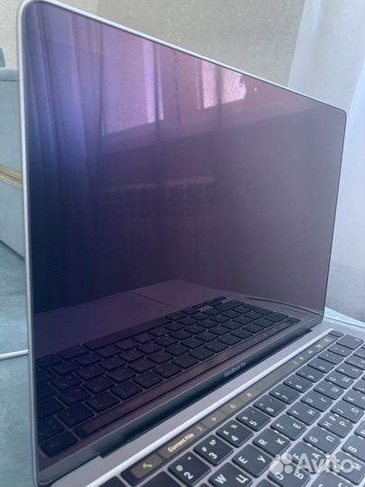 MacBook pro m1 16/256