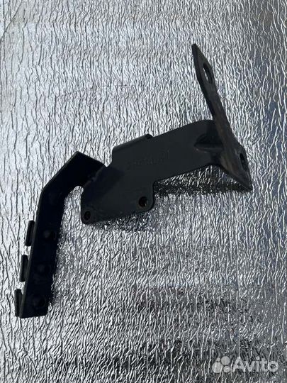 Кронштейн Volvo Fh4 D13K 2014