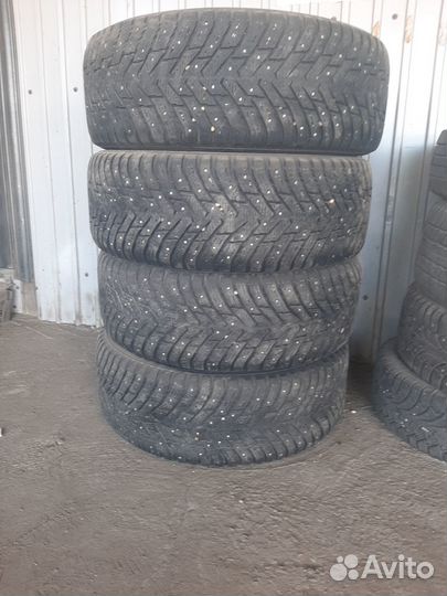Nokian Tyres Hakkapeliitta 8 SUV 265/65 R17 116