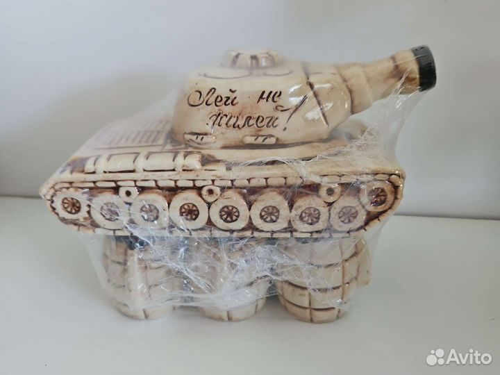 Подарок мужчине штоф Танк + 6 стопок