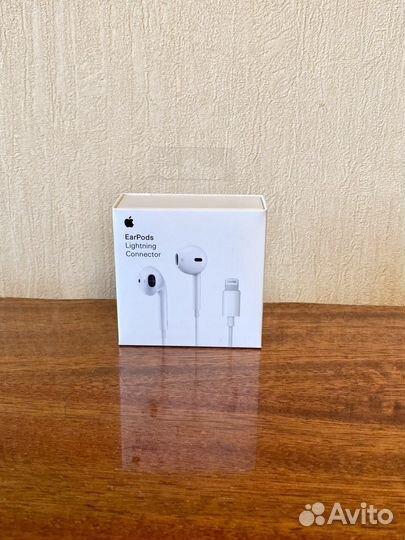 Проводные наушники Apple EarPods Lightning (новые)
