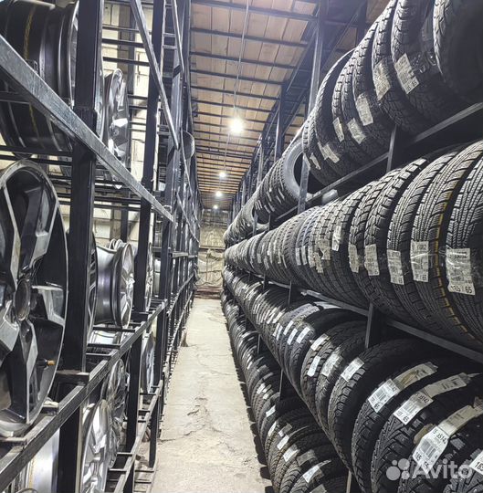 Nokian Tyres Hakkapeliitta 5 235/60 R17 W