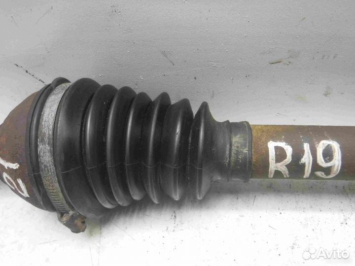 Полуось передняя левая Renault 19