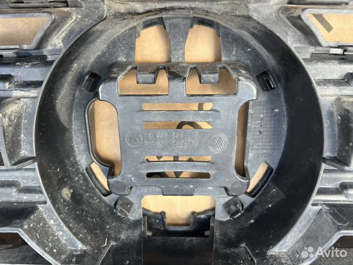 Решетка Радиатора tiguan 2