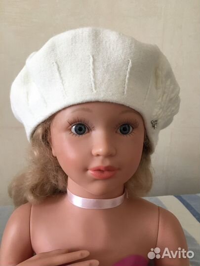 Берет женский, молочного цвета