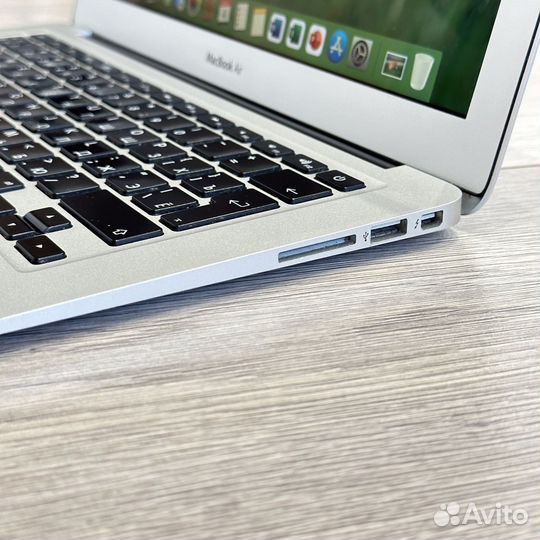 MacBook Air 13-inch (Mid 2012) i5 / 4gb / 128 SSD