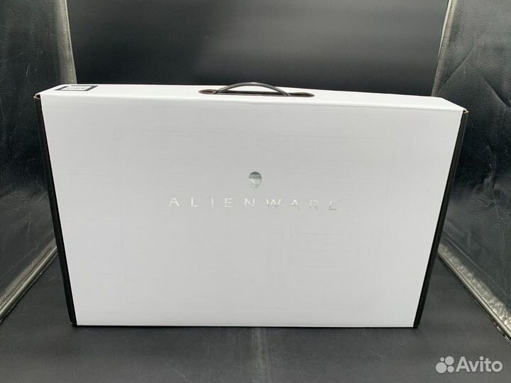 Alienware M16 i7-13700H/32GB/1TB/RTX 4070/16 QHD+