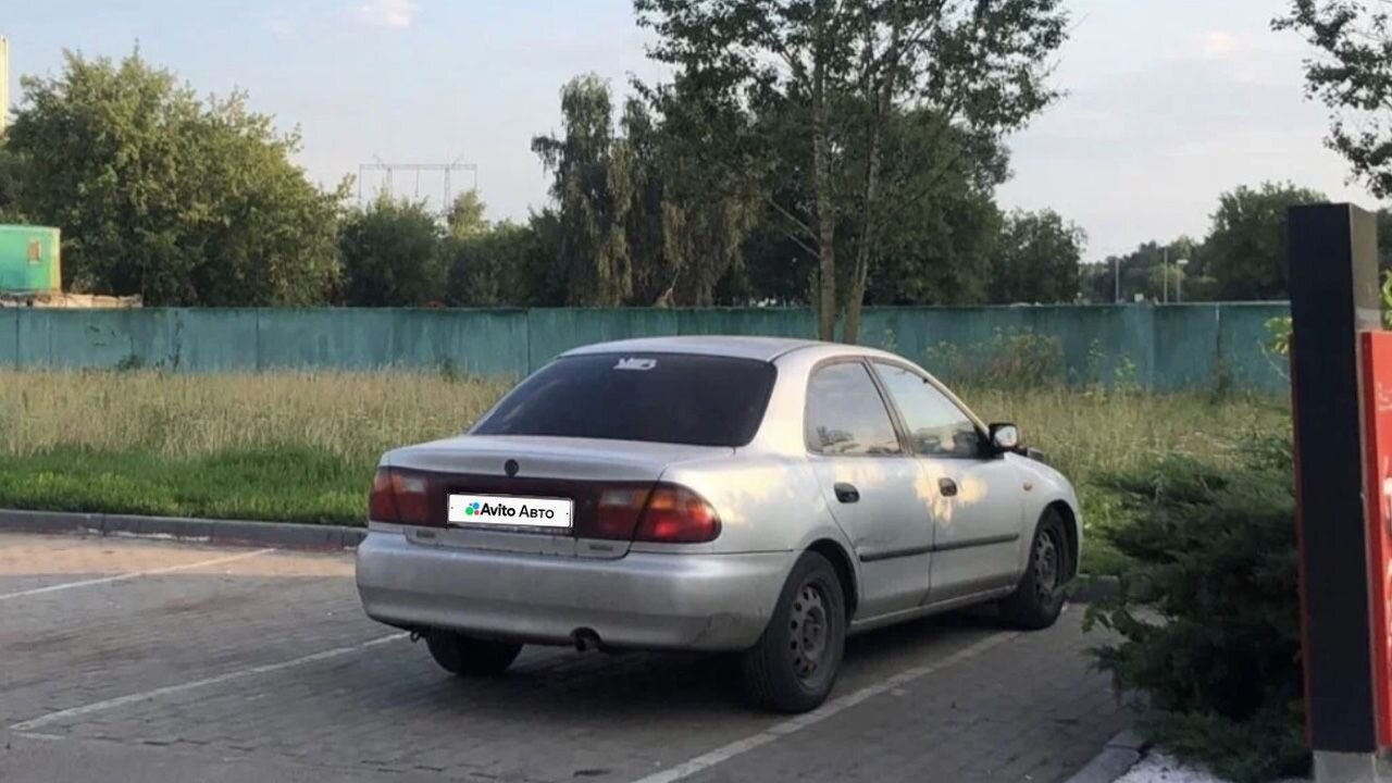 Mazda 323: фото из отзыва