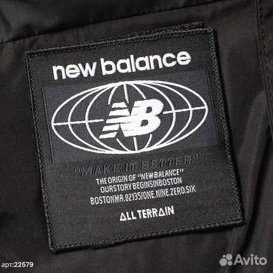 Зимняя куртка New Balance С большими карманами сти 44(XS/S)