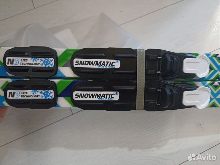 Продам лыжи спортивно-беговые пластиковые