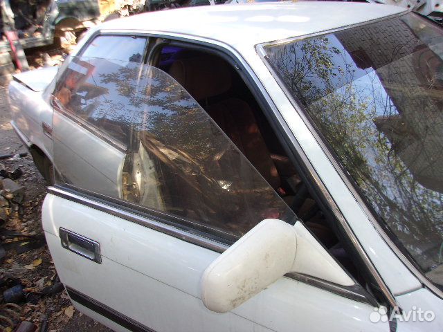 Toyota Vista SV21, стекло двери переднее левое