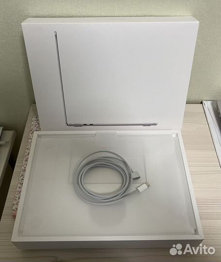 Apple MacBook air 13 2022 m2 512Gb